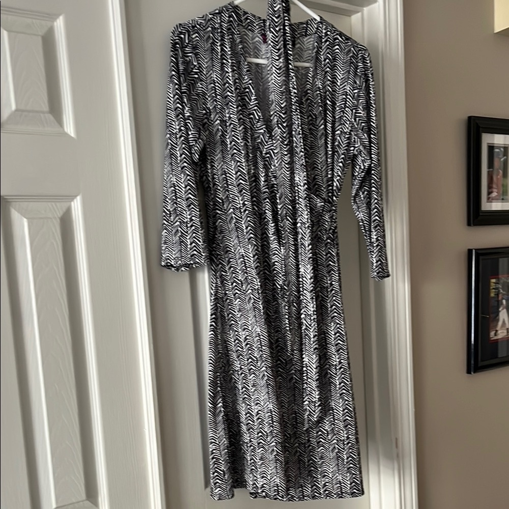 Chic Black and White Patterned Dress
